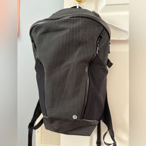 Lululemon More Miles Active Backpack Spectra *17L